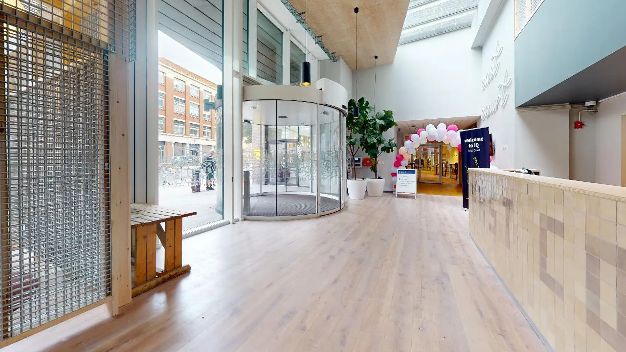 iQ Magenta House photo 90