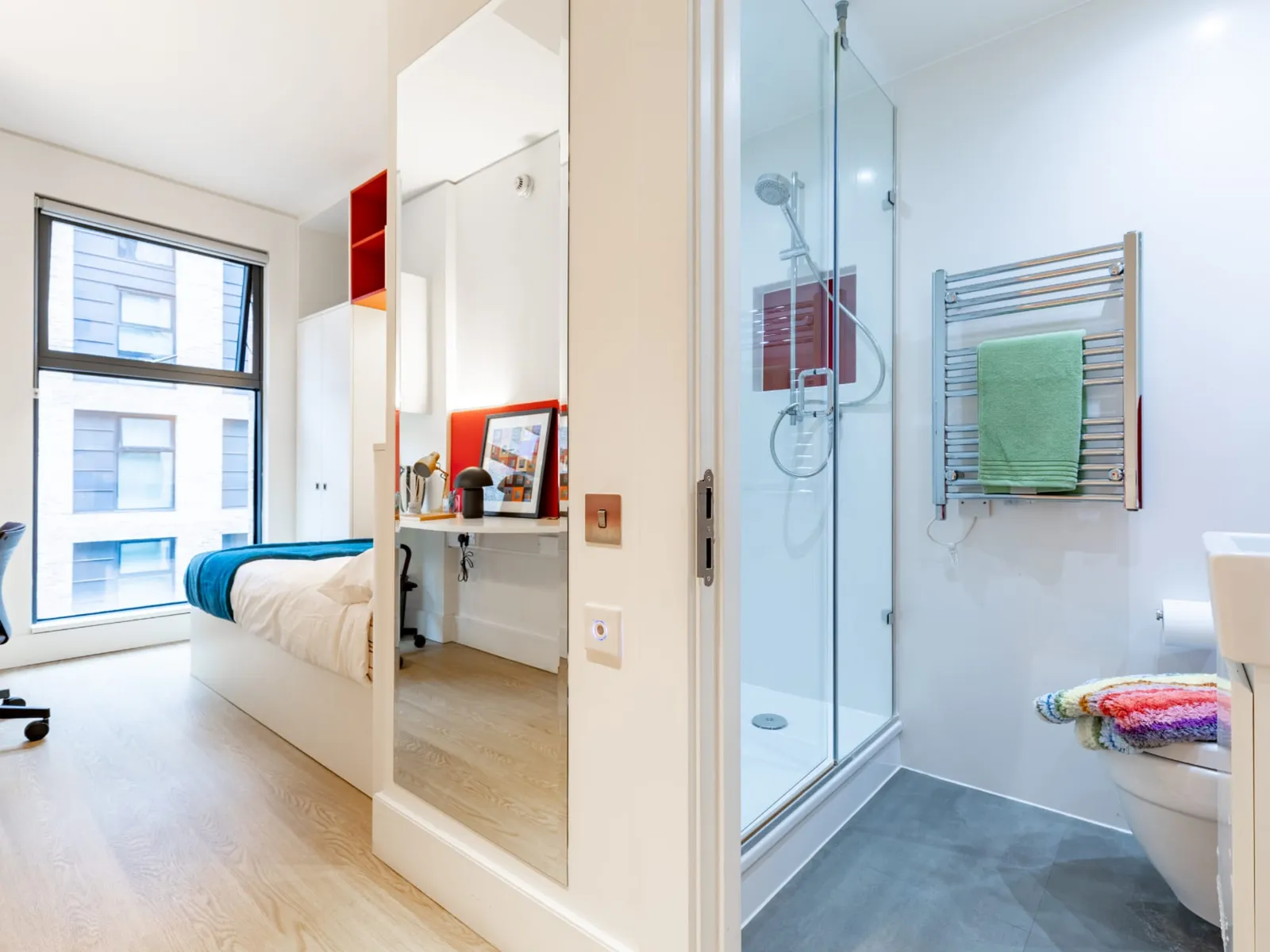 Spring Mews photo 57