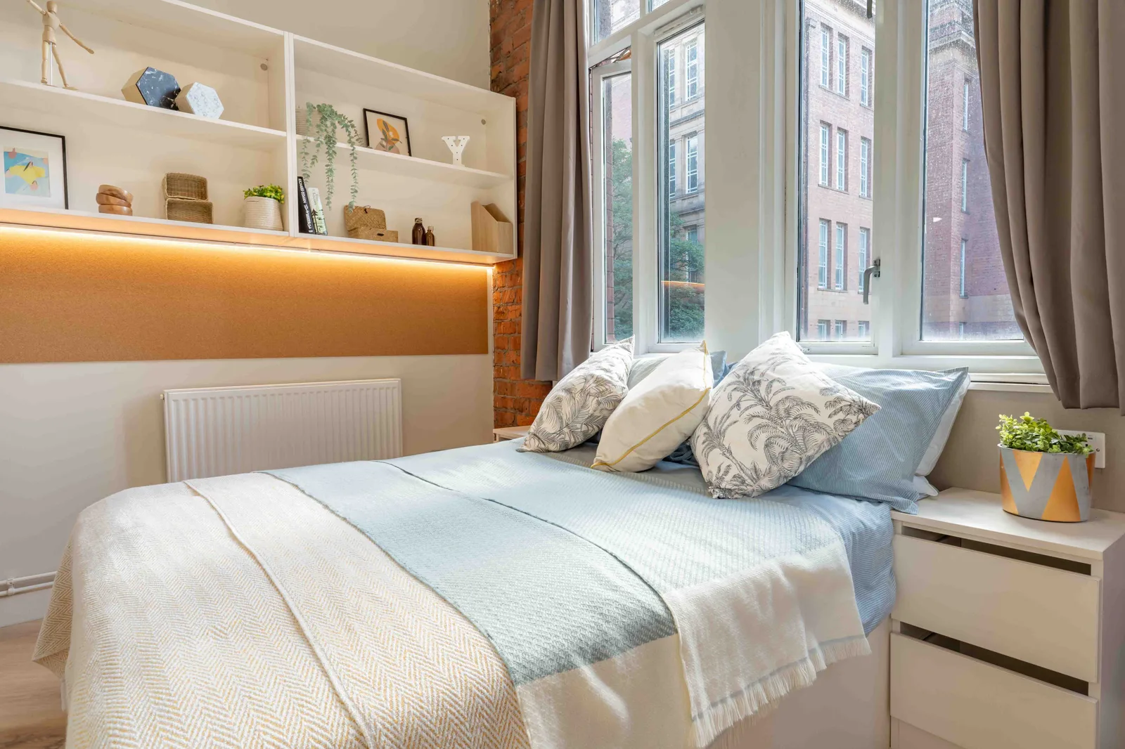 Gold Two Bed Apartment at iQ Hollingworth House