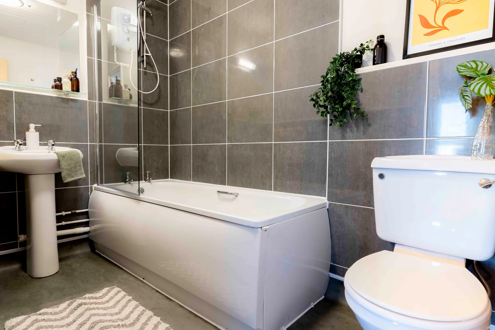iQ Kerria Apartments photo 6