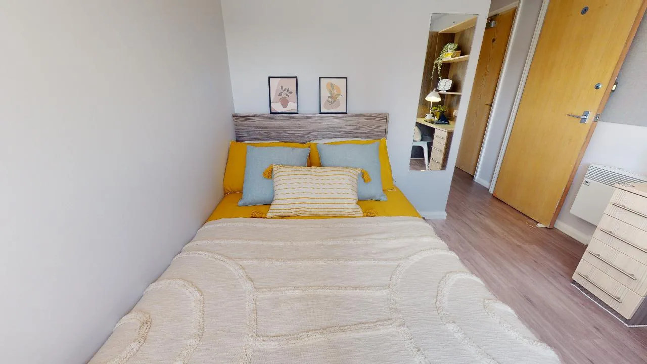 Bronze Three Bed Apartment at iQ Lambert & Fairfield House