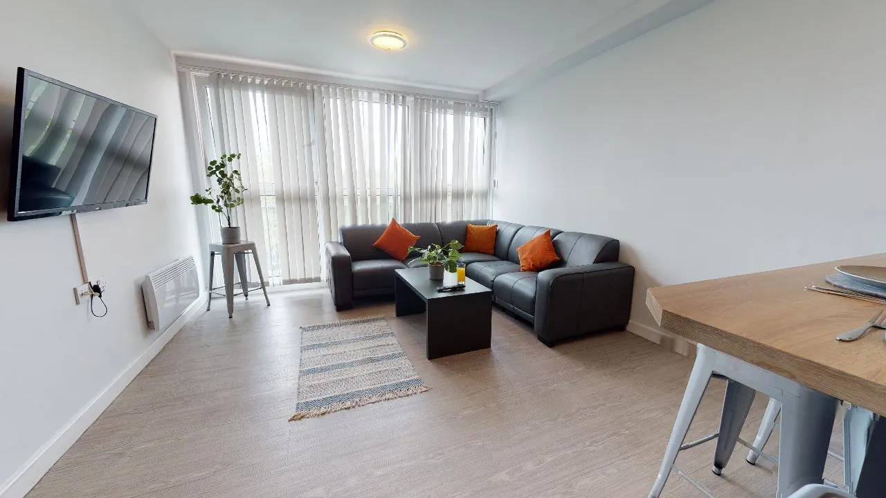 iQ Wilmslow Park photo 16