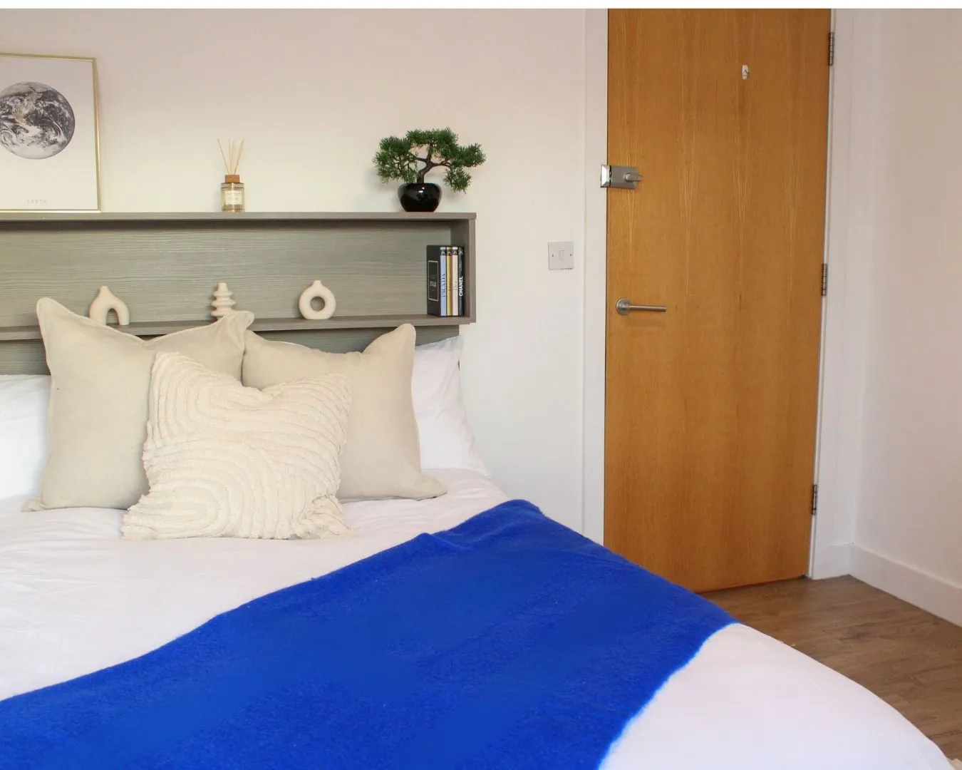Classic Shared Apartment - Shared Bathroom at Victoria Point