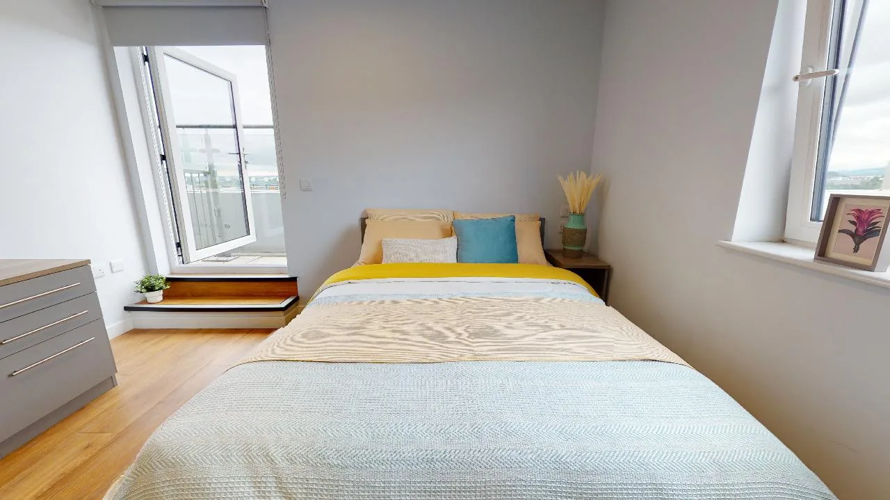 Penthouse En Suite Plus at iQ Collingwood