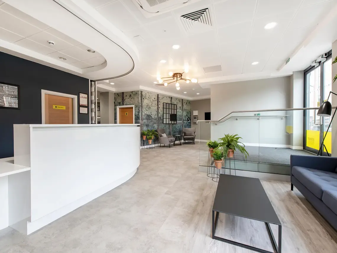 Knoll Court photo 12