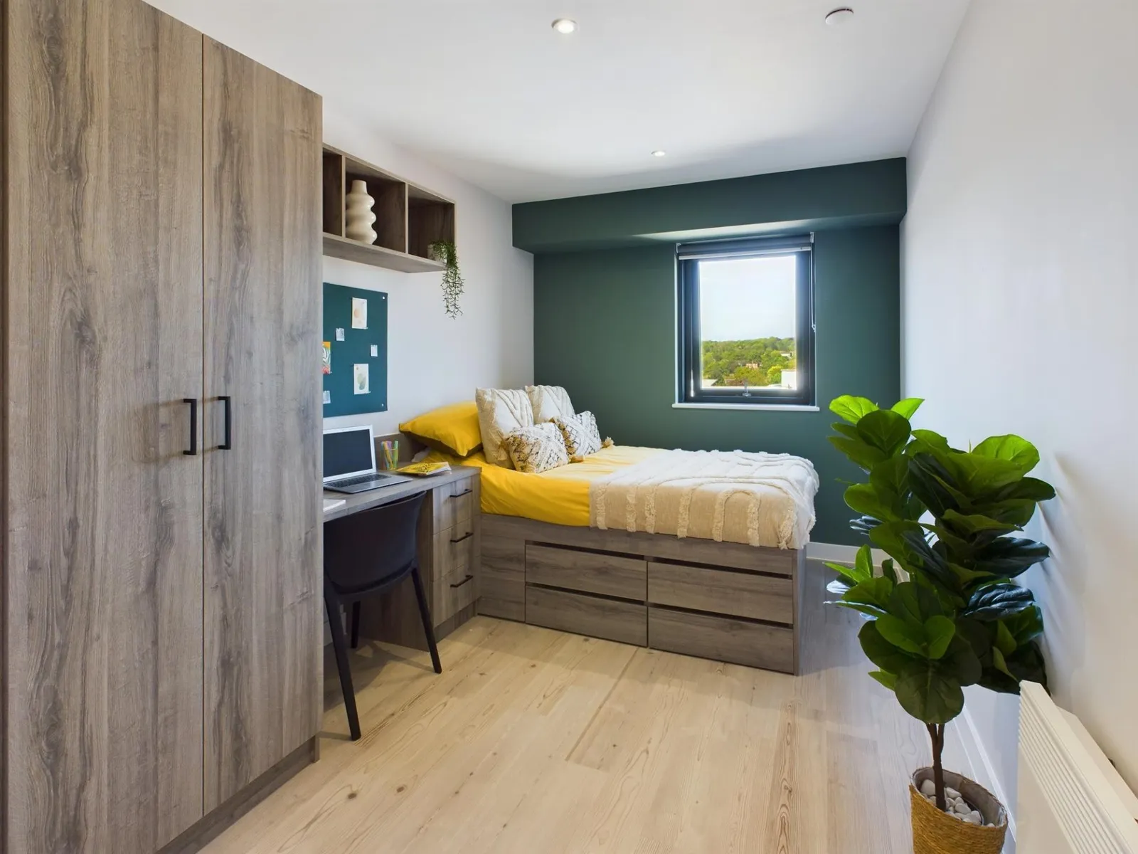 Crown Place photo 5