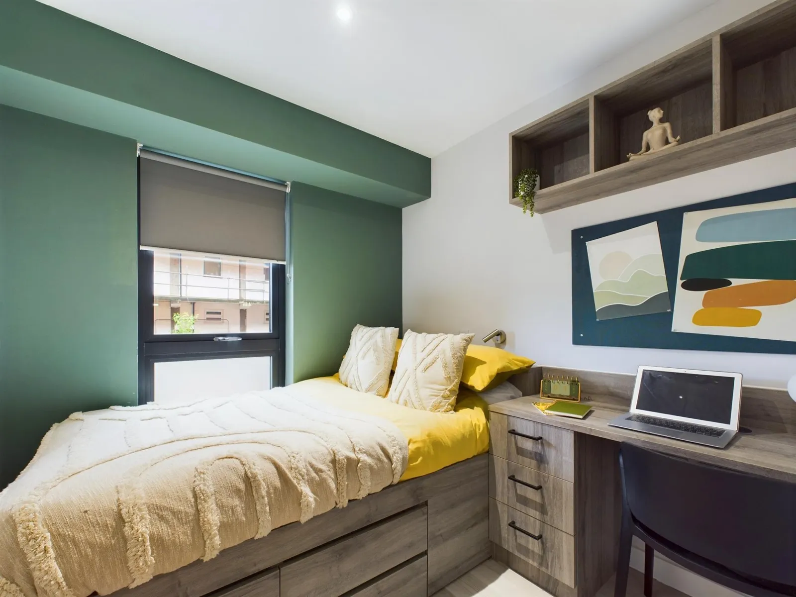 Crown Place photo 6
