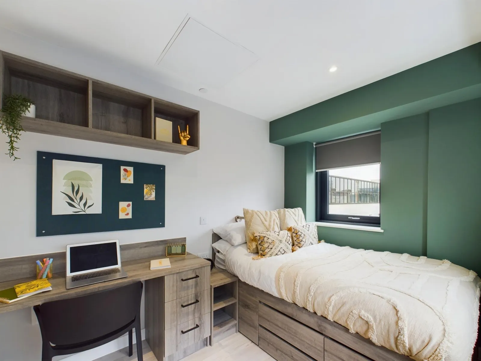 Crown Place photo 7
