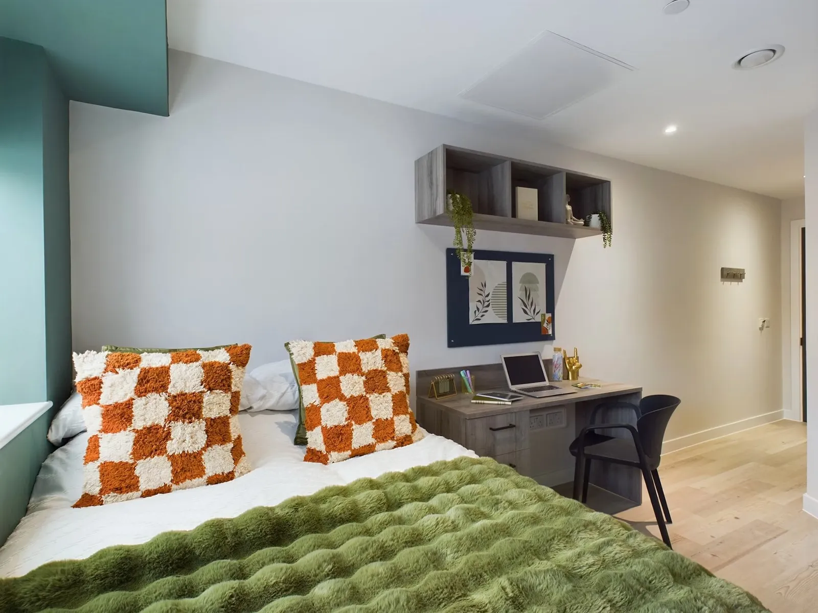 Crown Place photo 39