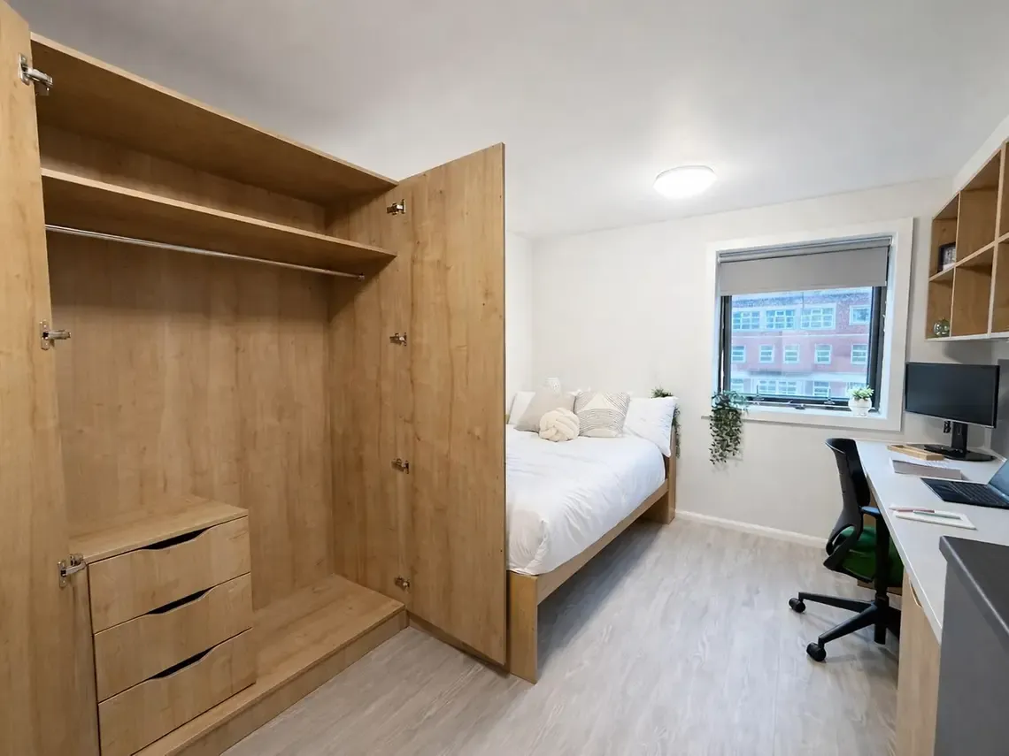 Goldsmith Court photo 16