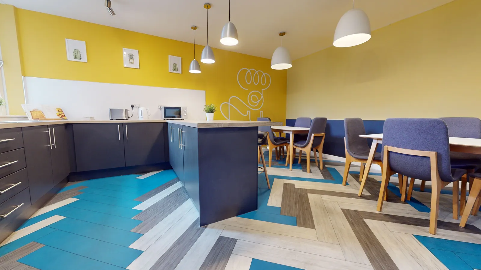 iQ Newland House photo 11