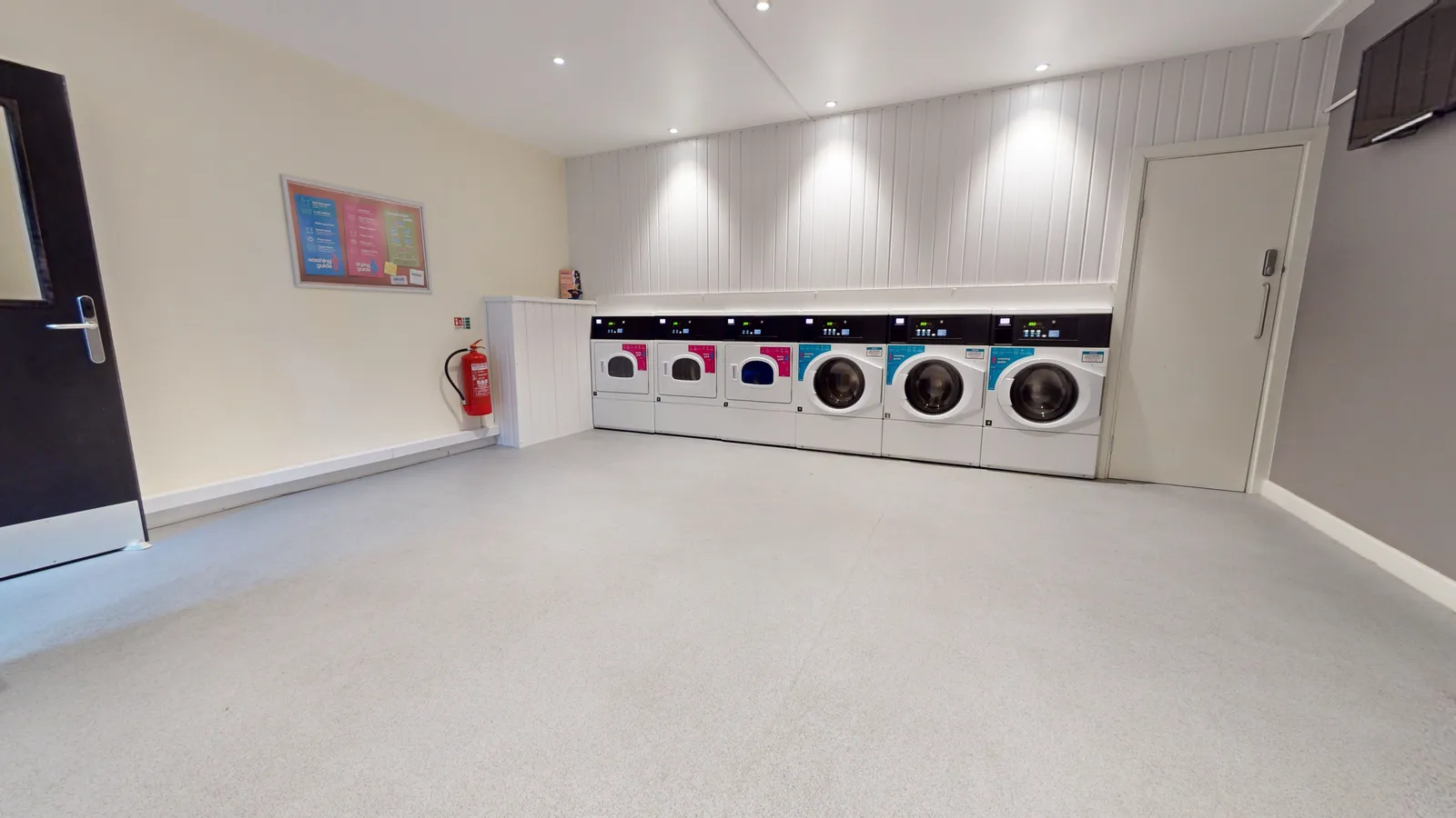 iQ Newland House photo 13