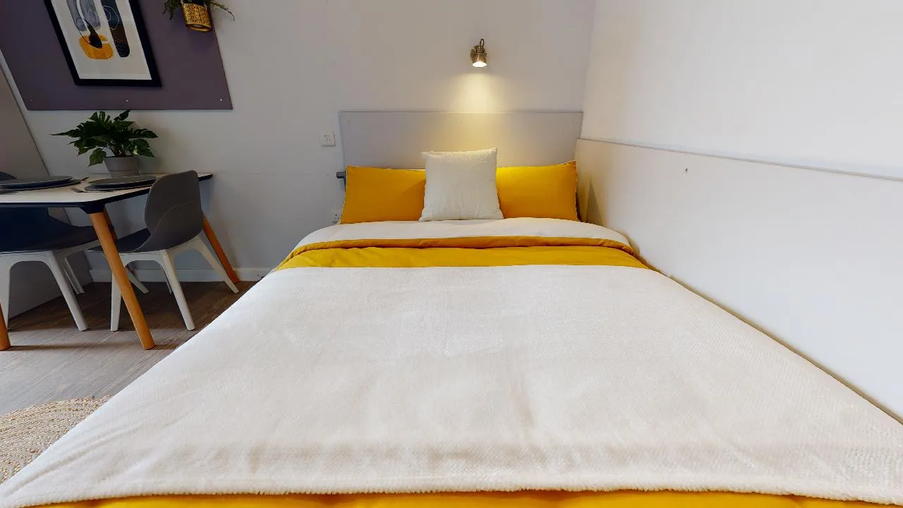 Silver Two Bed Apartment at iQ Newland House