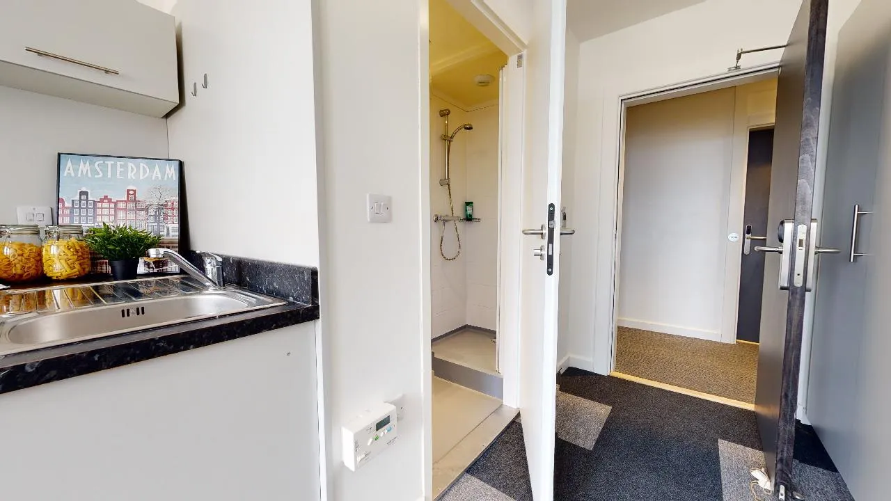 iQ Newtown House photo 5