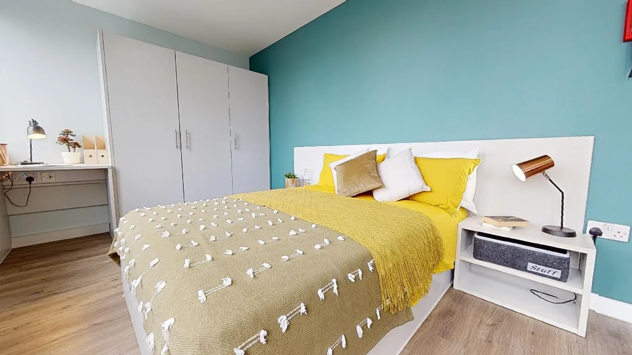 Gold Studio Premium at iQ Newtown House