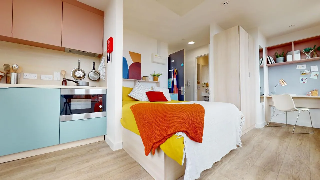 Live the high life in our Top Floor Studios at iQ Signal Place