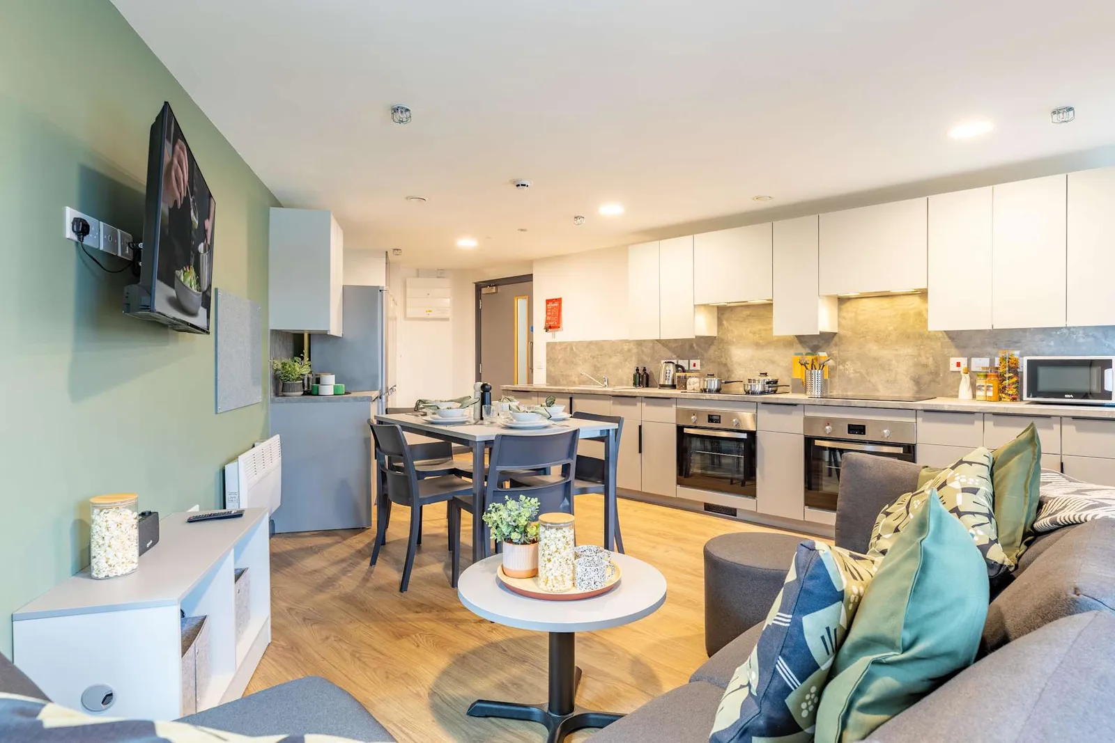 Winfield Court photo 24