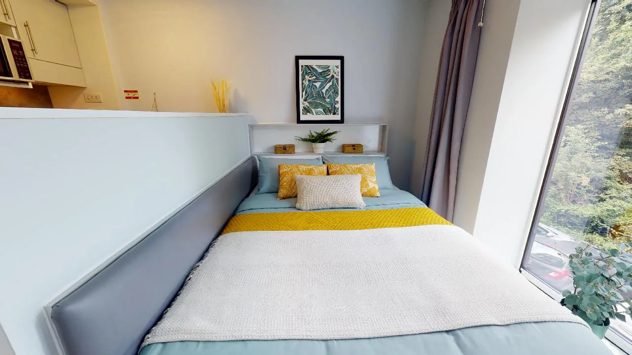 For a luxurious student lifestyle in our gold studio at iQ Alice House
