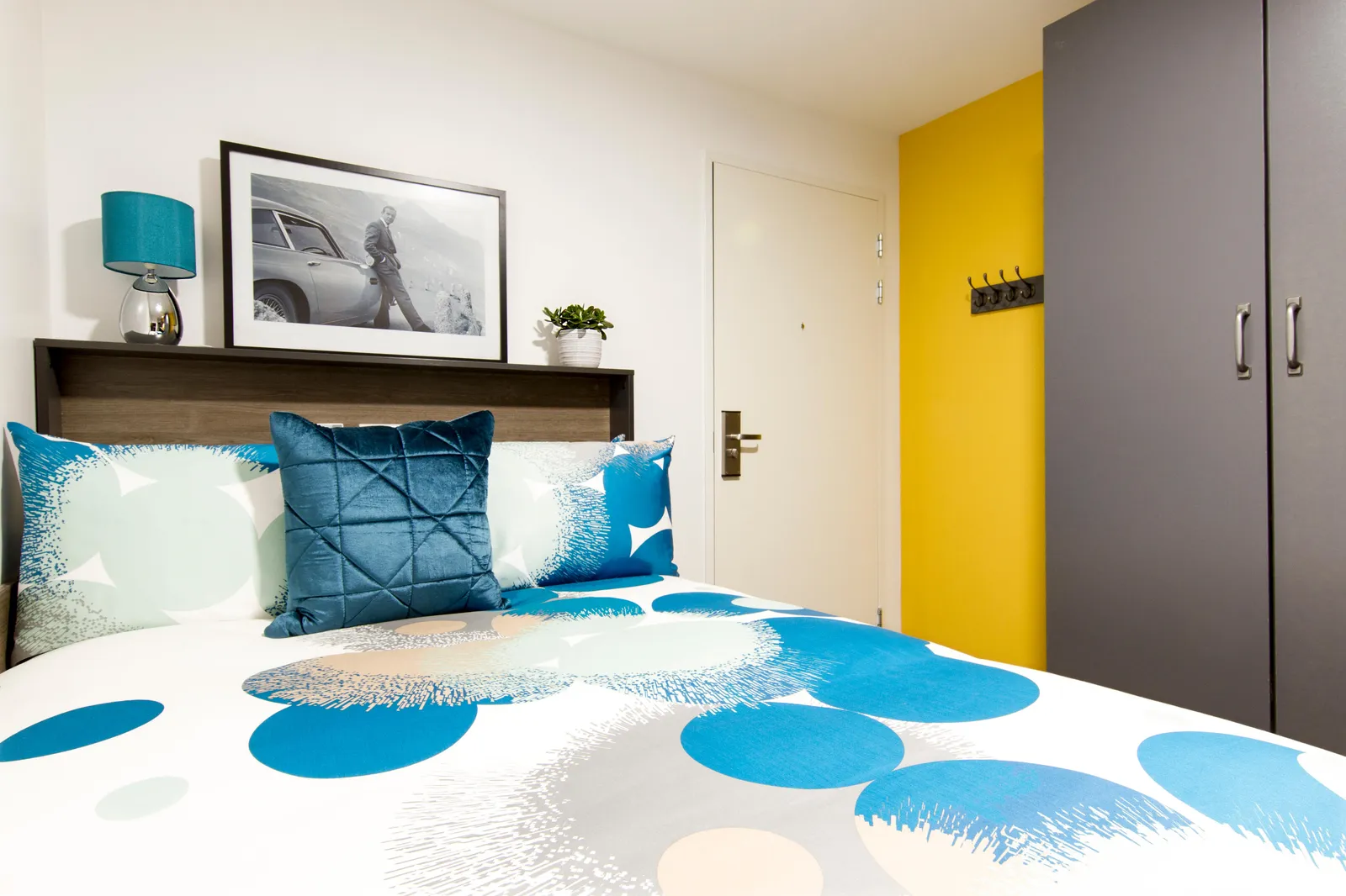 Bed Flat at Yugo Beckley Point