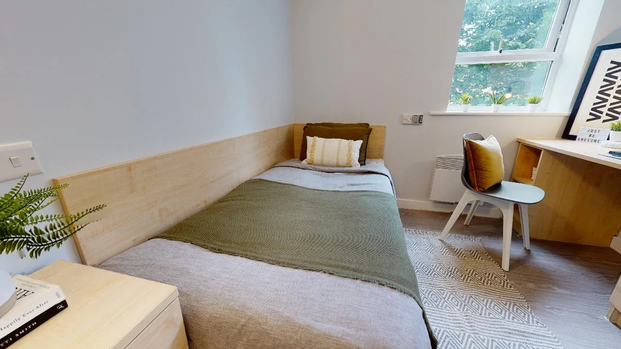 All the essentials for student life in our bronze en suite plus at iQ Student Quarter