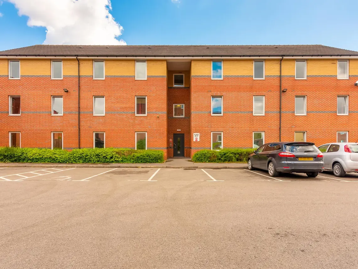 Yugo Bramall Court photo 10