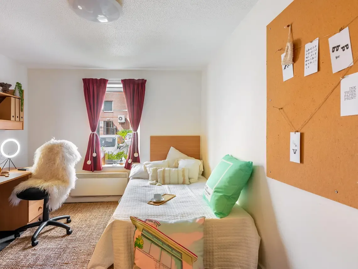 Yugo Bramall Court photo 13