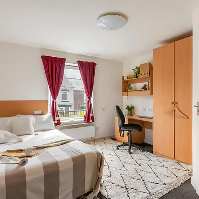 Yugo Bramall Court photo 23