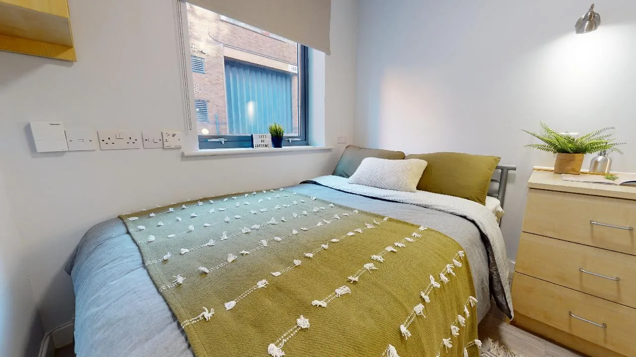 Great value, stylish student living in our bronze en suite at iQ Brocco
