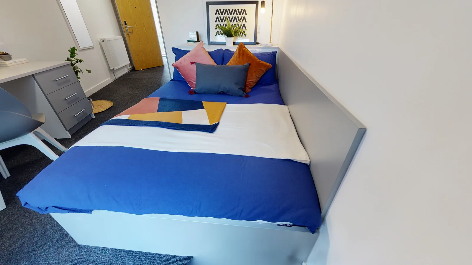 Silver En Suite Plus at iQ Century Square