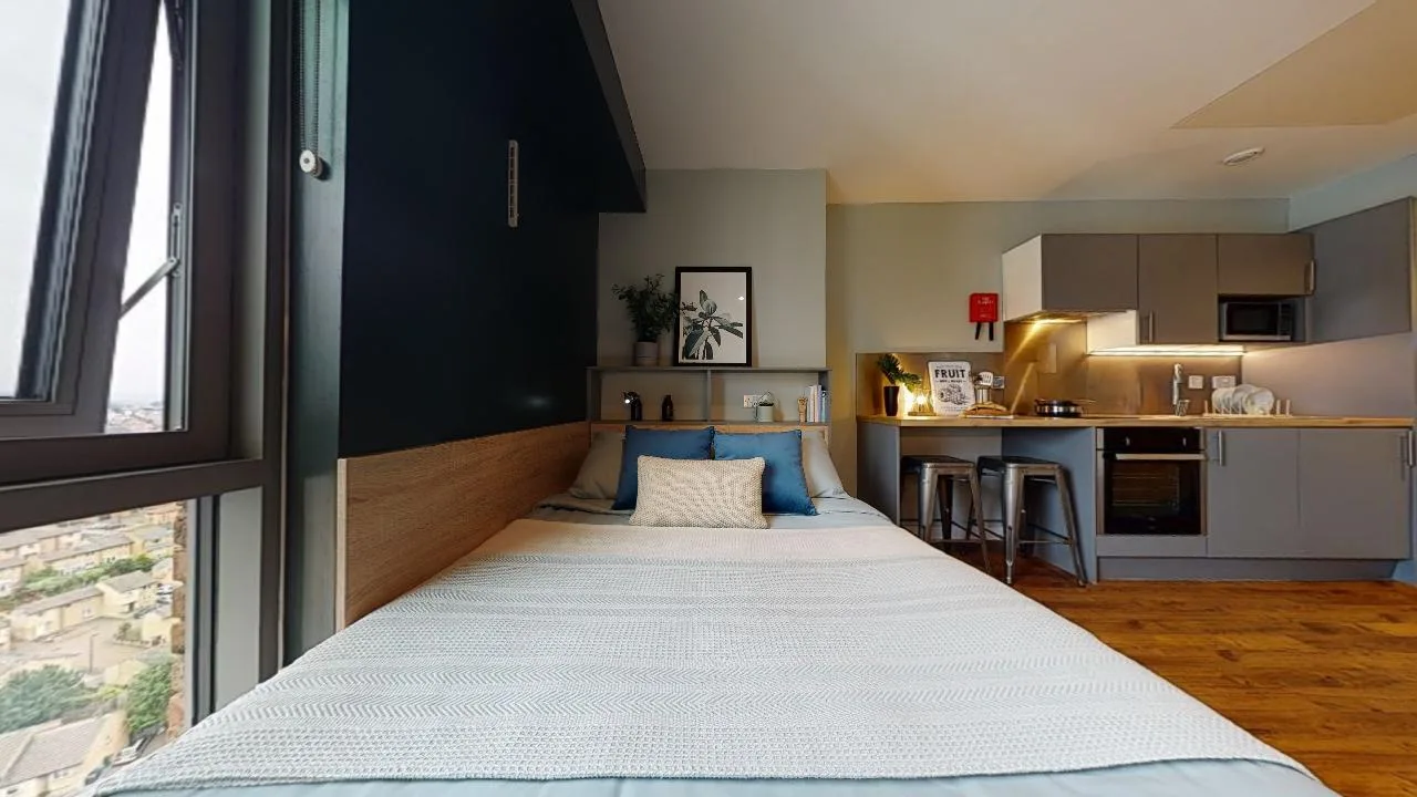 Silver Studio Plus at iQ Knight House
