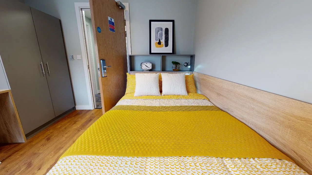 Three Bed Silver Apartment at iQ Knight House