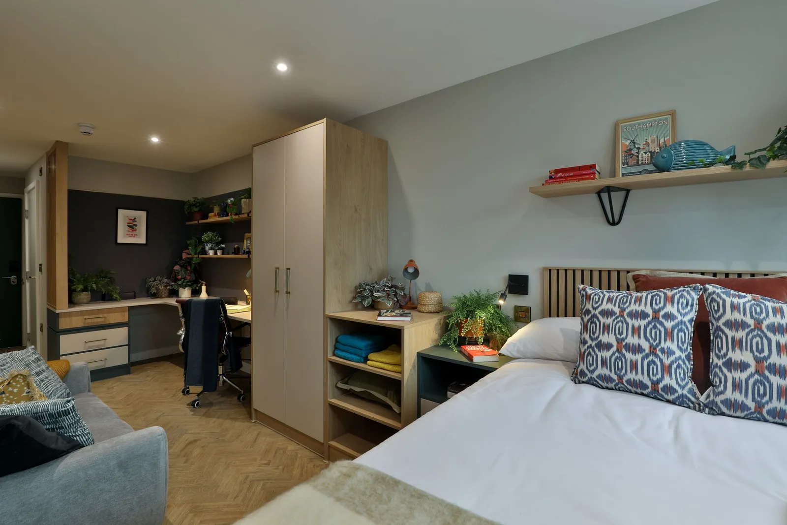 Premium Bigger Studio at London Road Apartments