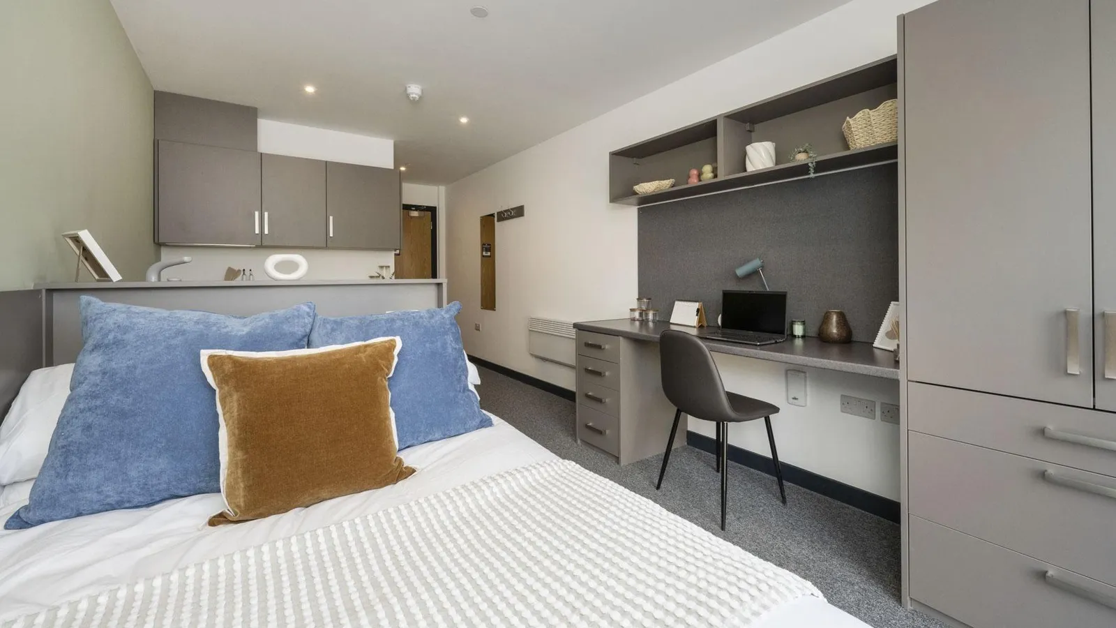 Icon House, Stoke-on-Trent photo 1
