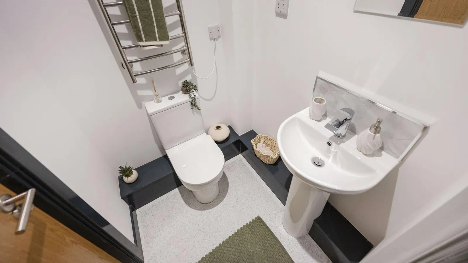 Icon House, Stoke-on-Trent photo 3