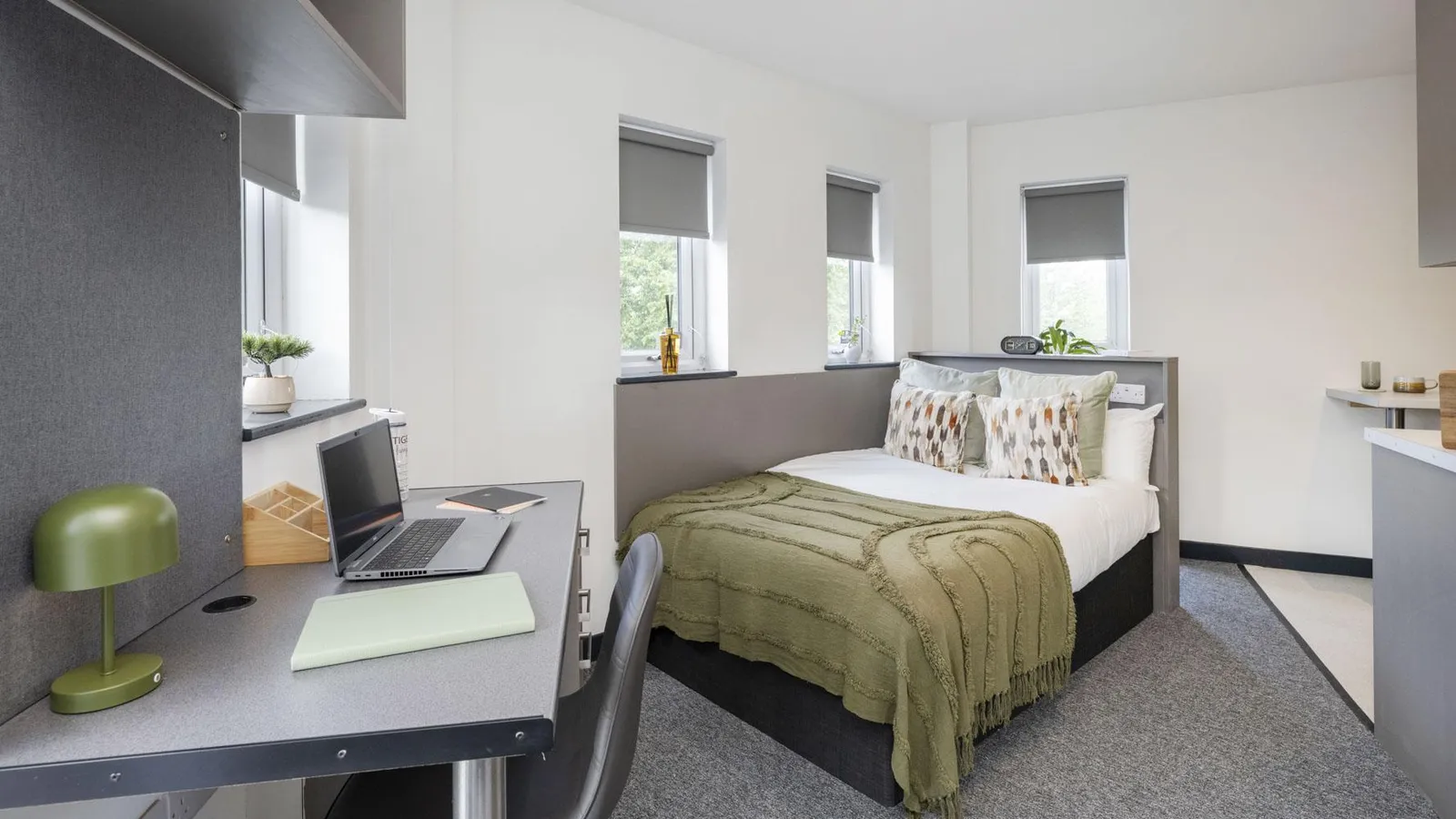 Icon House, Stoke-on-Trent photo 5