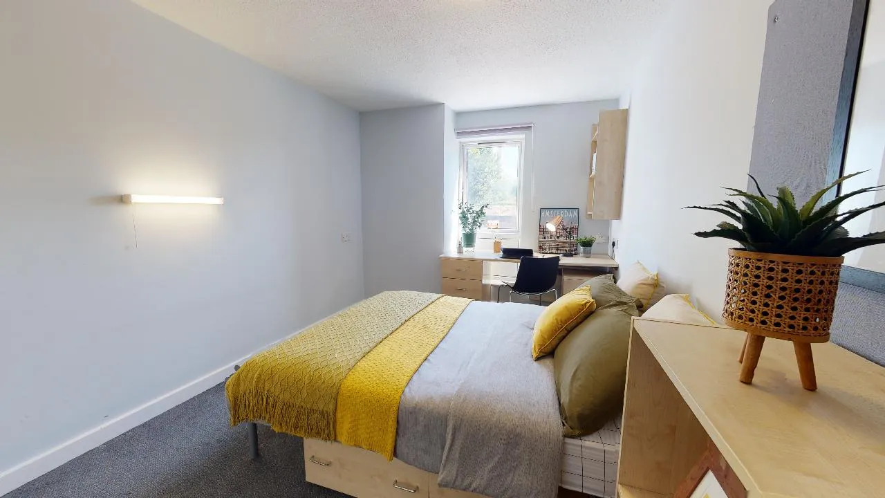 iQ Fiveways House photo 1