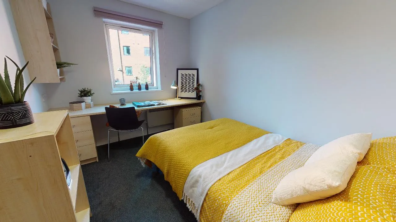 iQ Fiveways House photo 13
