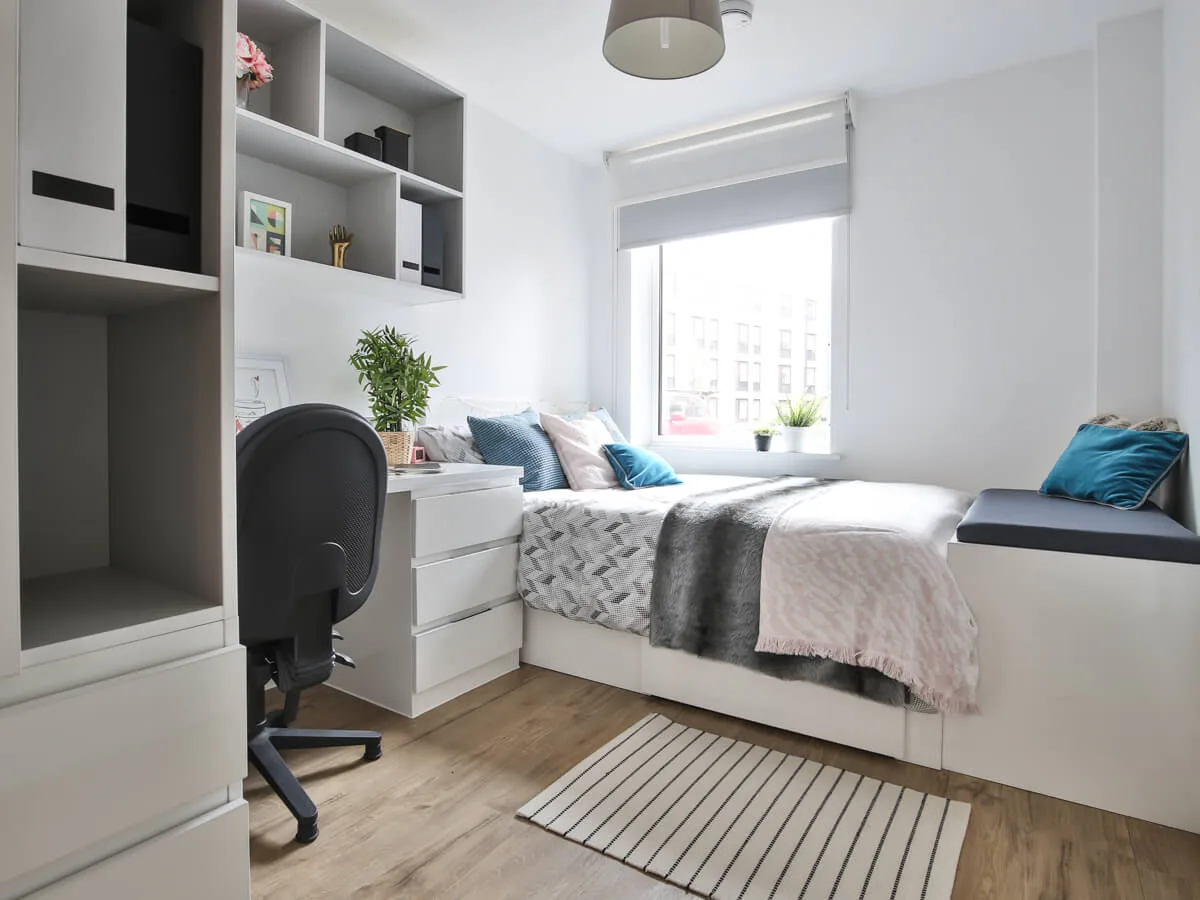 Essential student living in our gold en suite at iQ The Brickworks