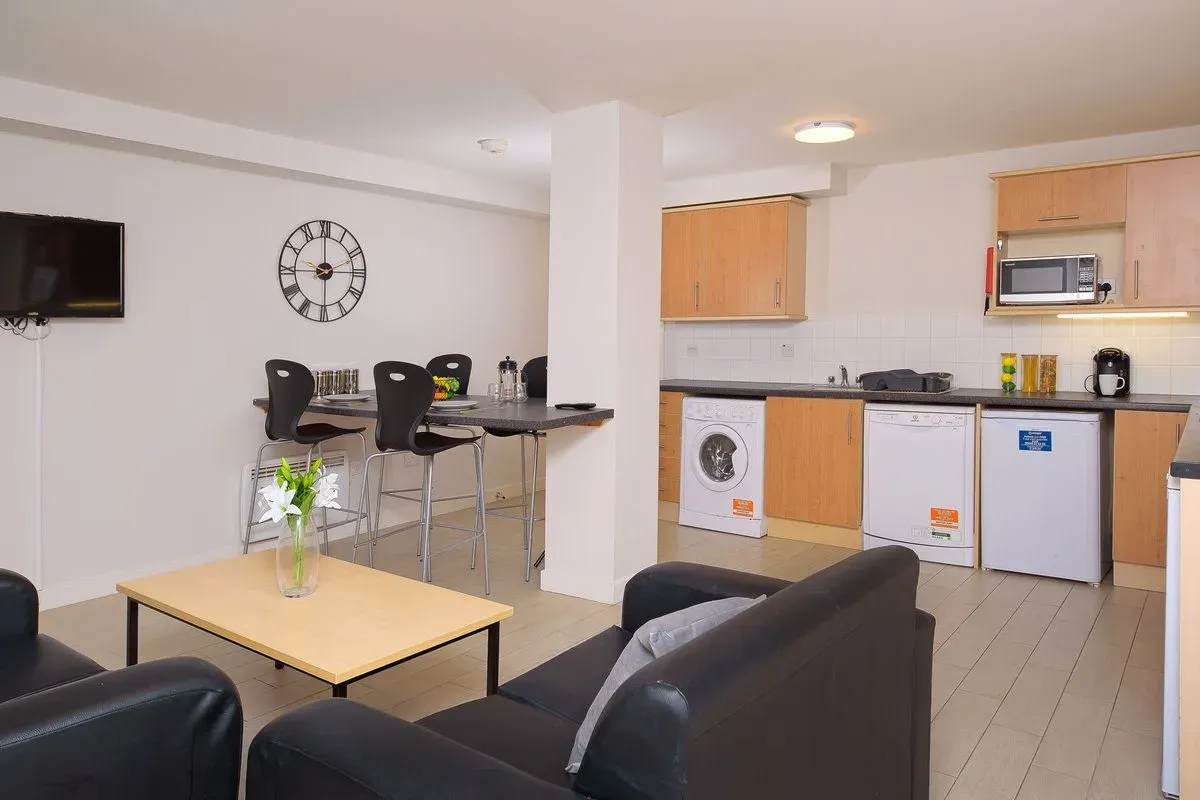 Keiller Court photo 11