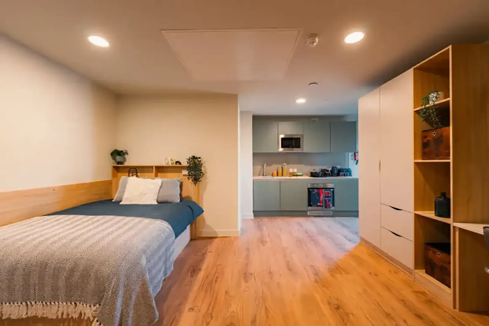 Gold Studio – High Floor at Redgate