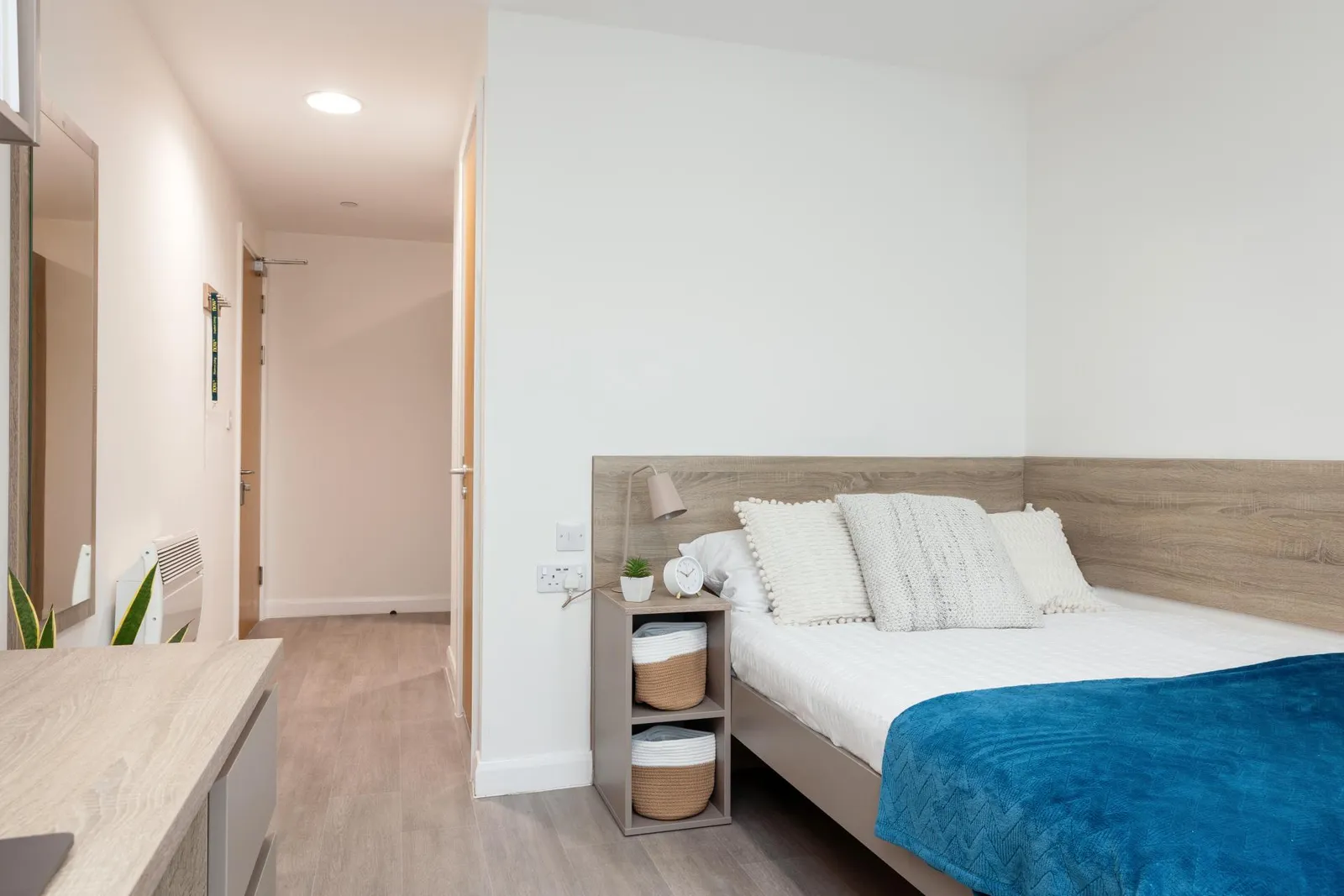 Gold En Suite (Mid Floors) at Skyline