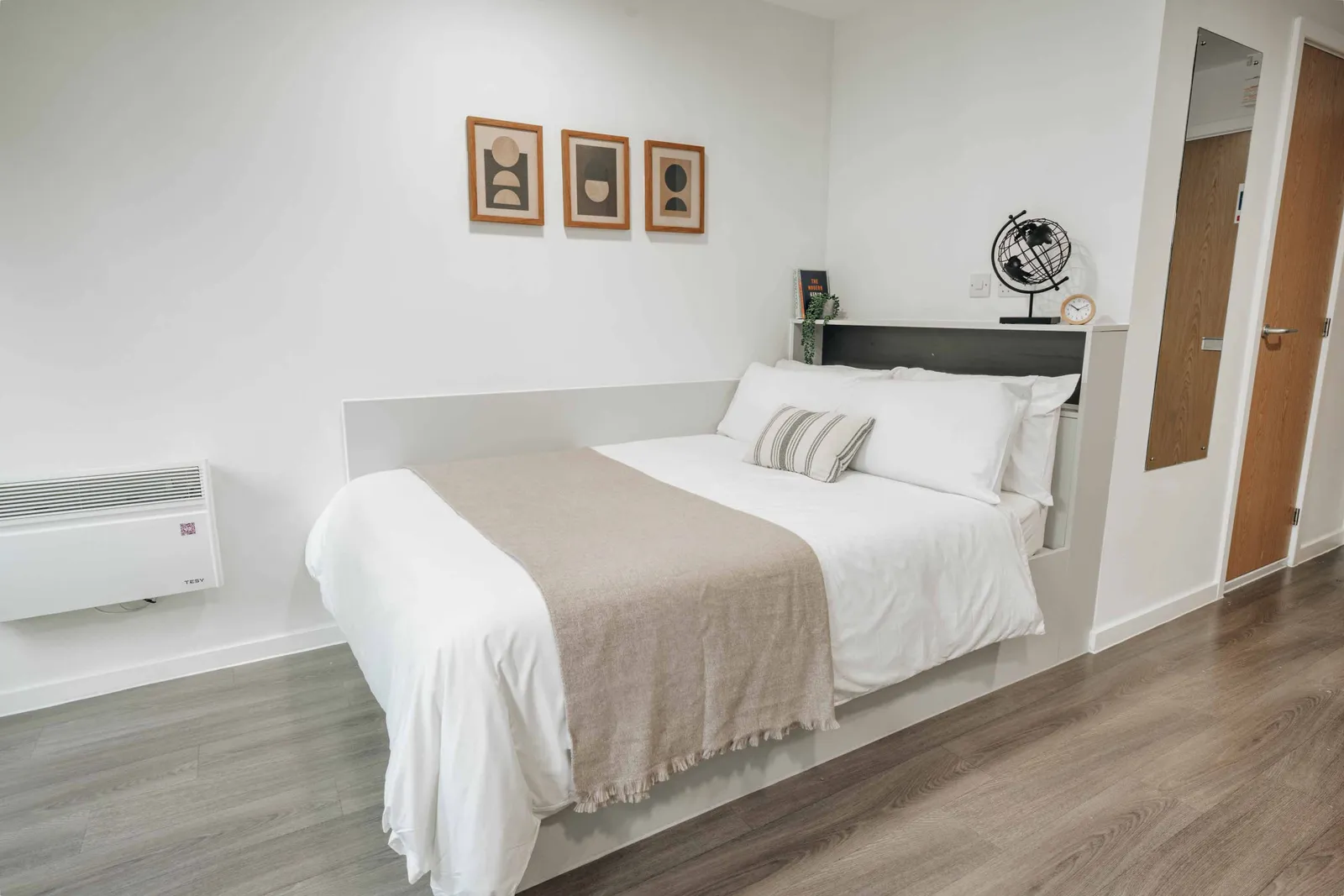 Silver Studio at Alma Court