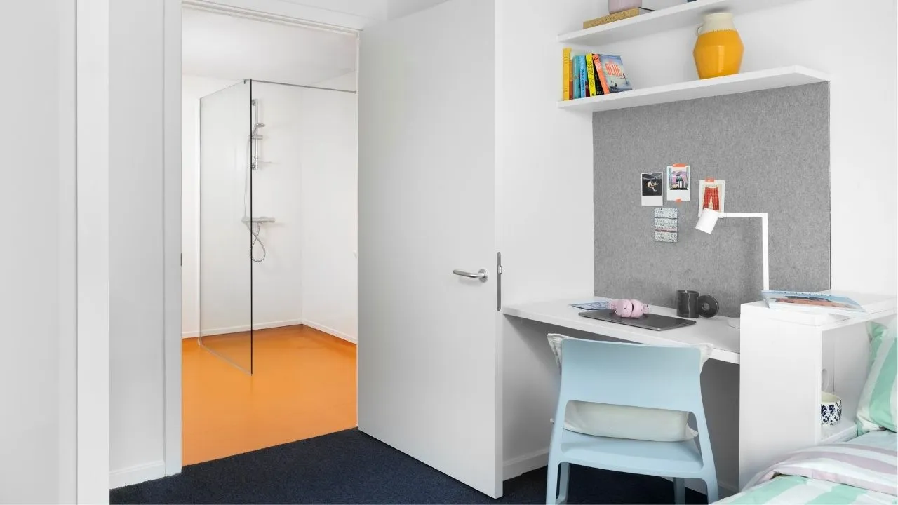 En Suite Accessible Summer at Mile End Student Accommodation