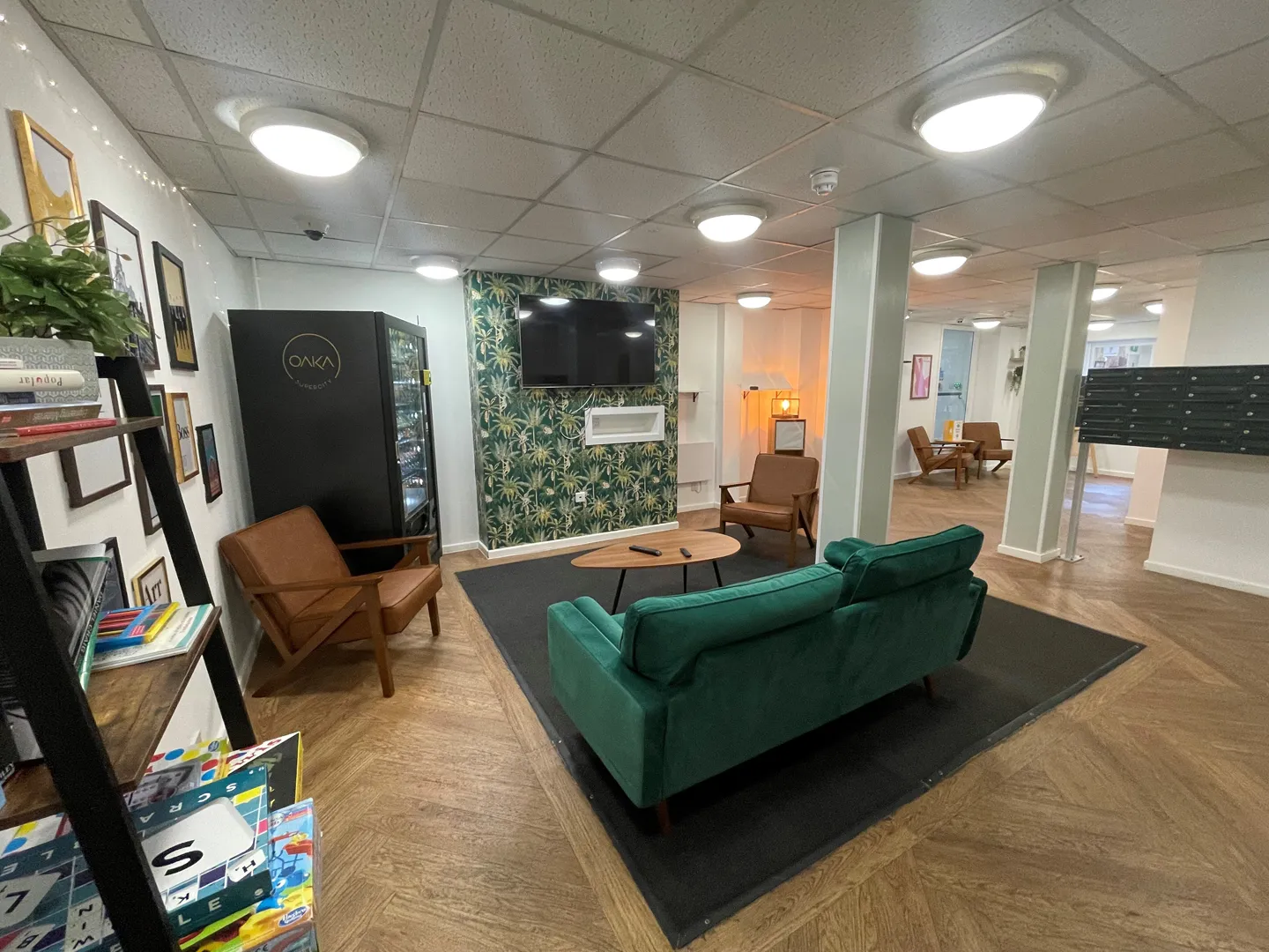 Apollo Court photo 1
