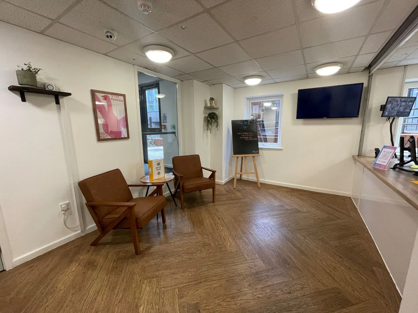 Apollo Court photo 20