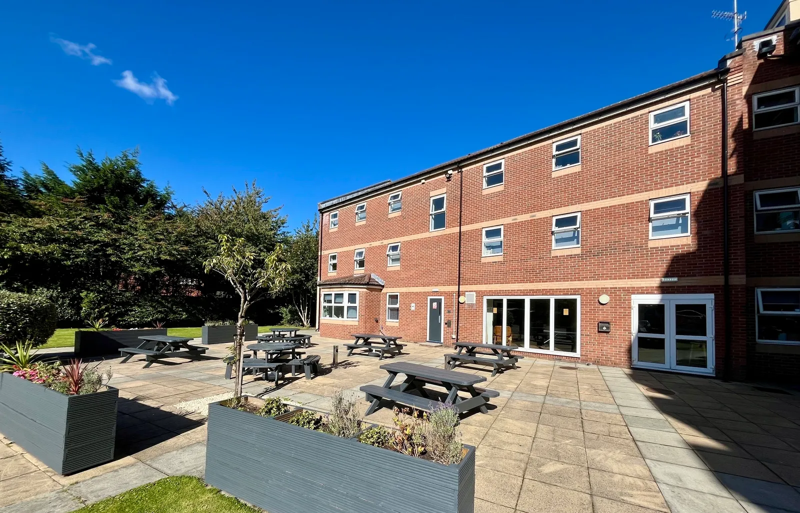 Myrtle Court photo 8