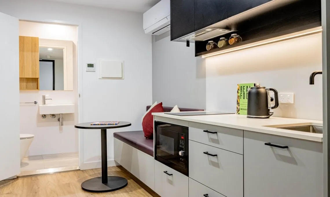 Cosy Two Bed Apartment at Switch Victoria Market