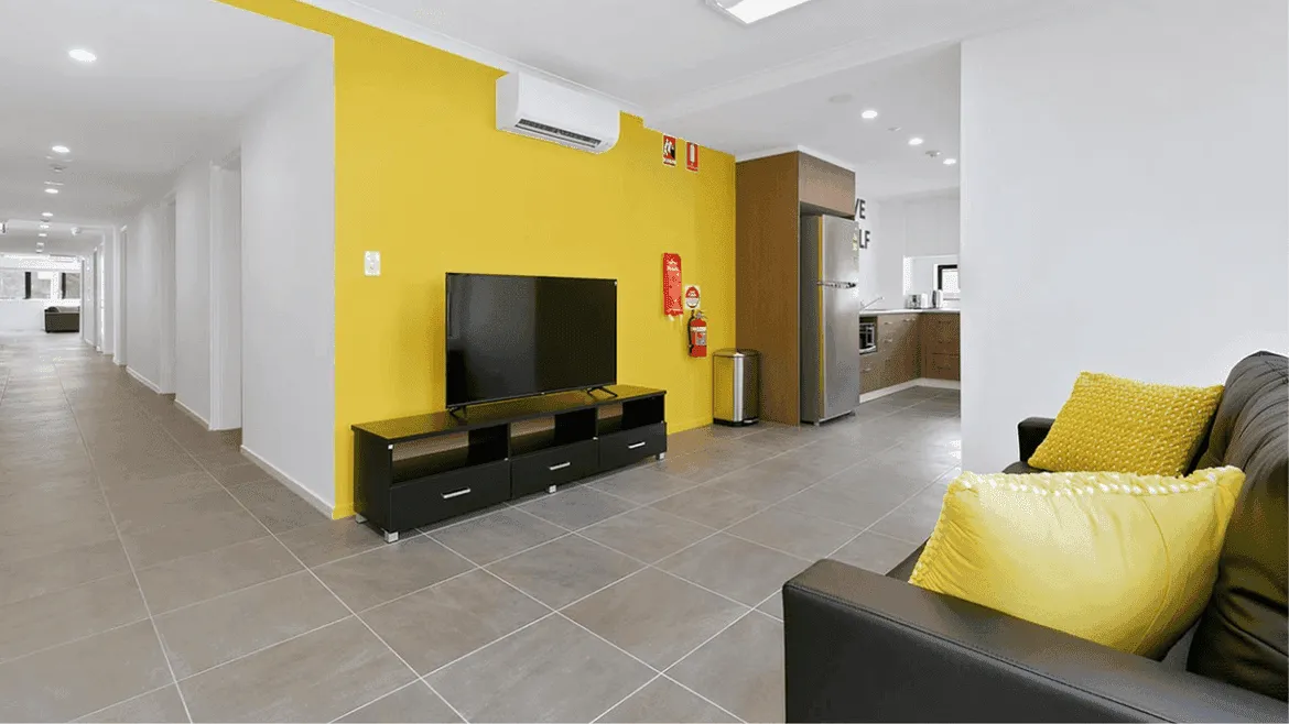 Hive @ 109 Sir Fred Schonell Dr photo 2