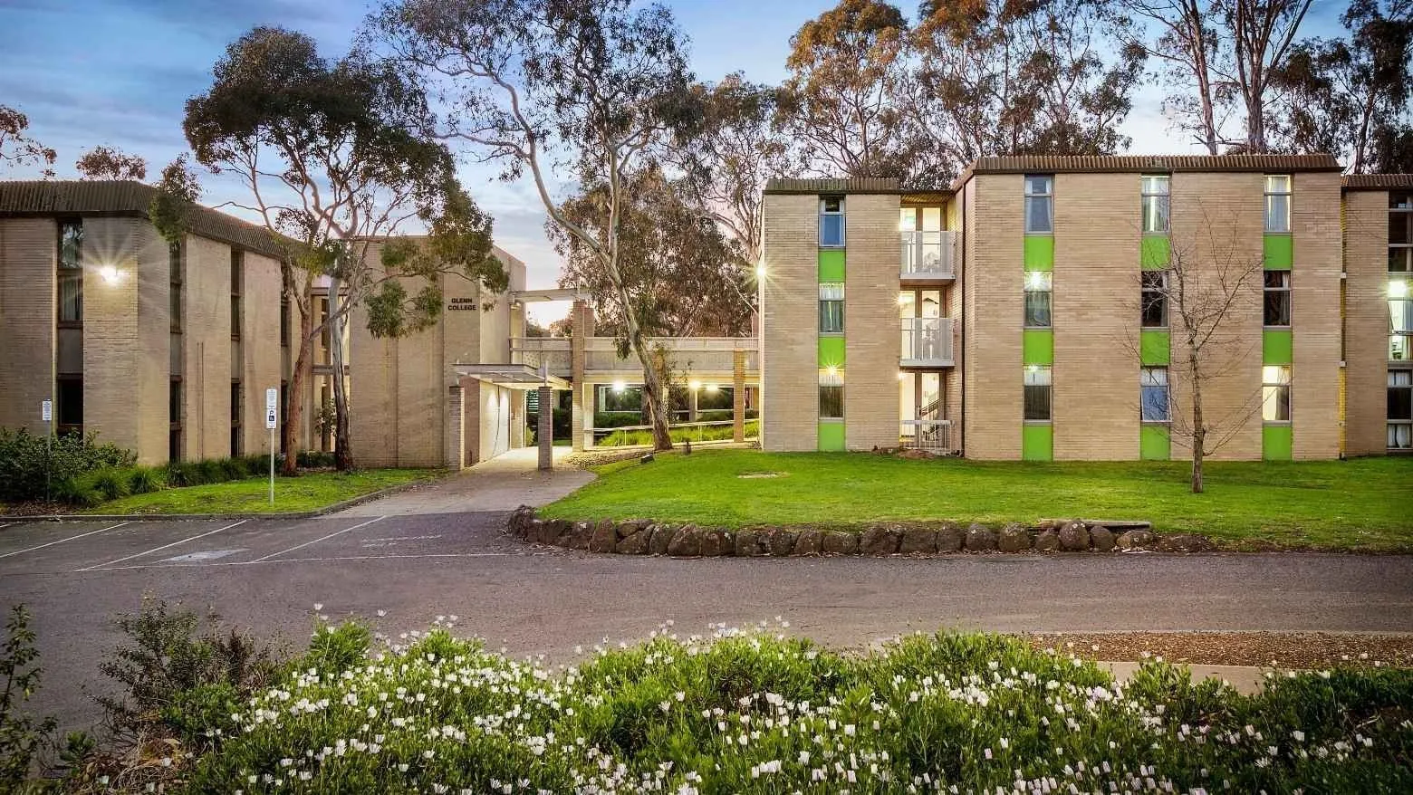 La Trobe University - Glenn College photo 4