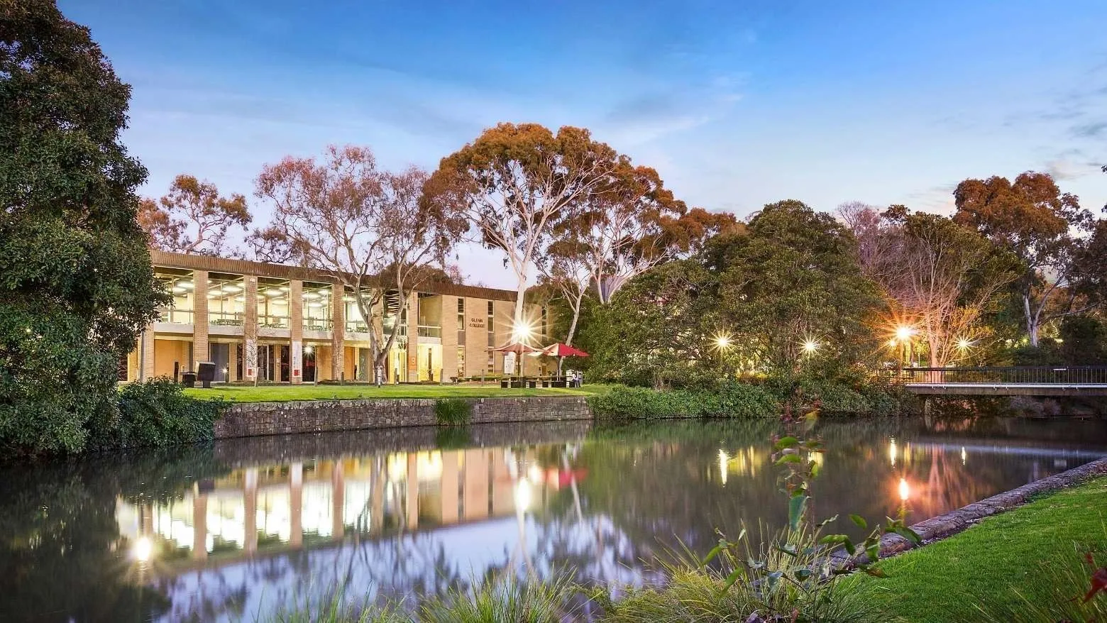 La Trobe University - Glenn College photo 7